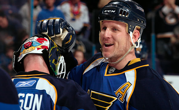 Medford's Keith Tkachuk leaves them cheering in St. Louis