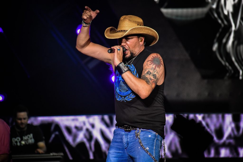 Review: Aldean Beats Heat, Packs Hollywood Casino Amphitheatre - Review ...